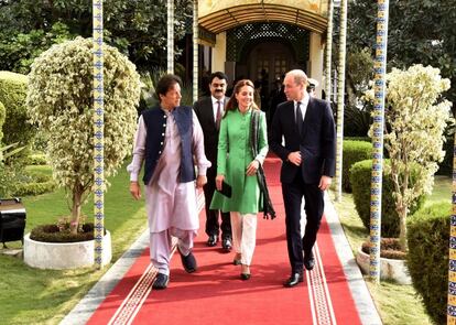 El martes durante el día, los duques se reunieron con el primer ministro paquistaní, Imran Khan, en Islamabad.