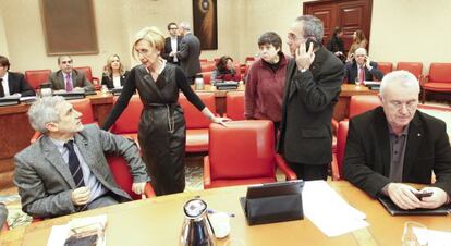 Gaspar Llamazares (IU) Rosa Díez (UPyD) Joan Coscubiela (Iniciativa per Catalunya) y Cayo Lara (IU), en el Congreso el pasado mes de mayo.