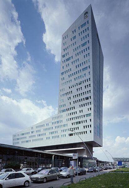 Edificio de Crédit Lyonnais en Lille, de Portzamparc.