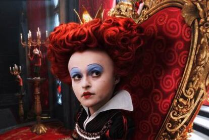Helena Bonham Carter, como la Reina Roja en <i>Alicia en el País de las maravillas.</i>