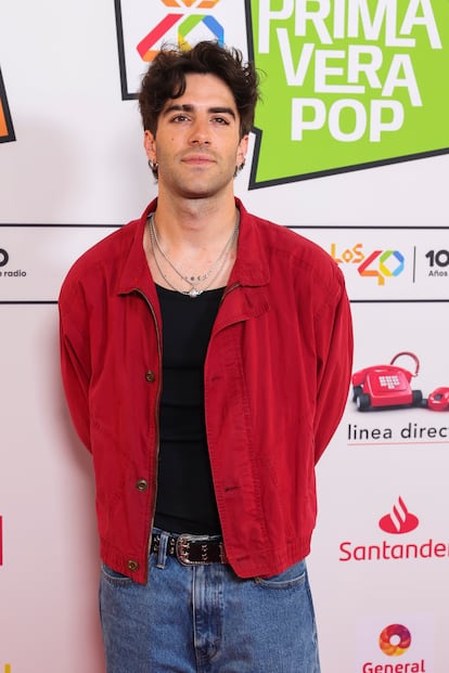  El cantante Álvaro de Luna a su llegada a la alfombra roja.
