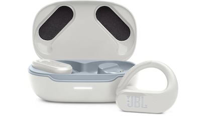 Vista de los auriculares inalámbricos de JBL.