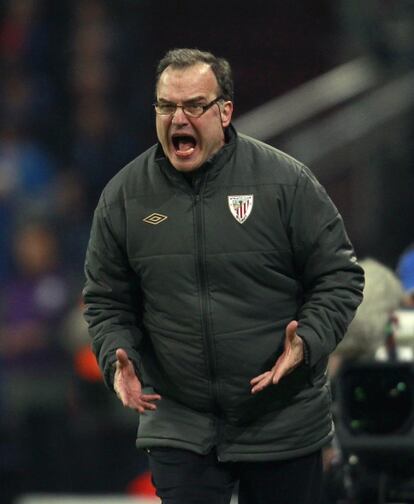 Marcelo Bielsa durante el partido