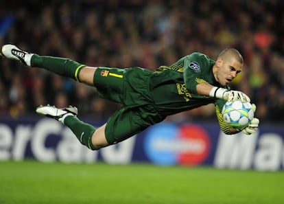 Victor Valdes, durante un partido de Champions.