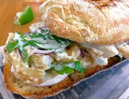 BOCATA DE CALAMARES / CAPEL