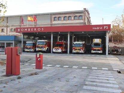 Parque provisional de Bomberos número 5 de Madrid trasladados a dependencias de Matadero mientras reforman sus dependencias estables de Usera, el 28 de diciembre de 2021.