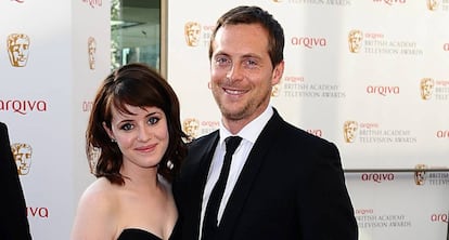 Claire Foy y su marido, el actor Stephen Campbell Moore, en unos premios en mayo de 2012.