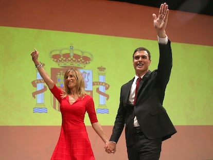 Pedro Sánchez y Begoña Gómez, en la presentación de su candidatura, en el Circo Price de Madrid, en junio de 2015.