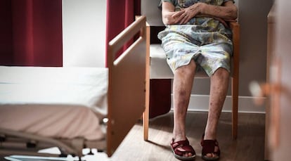 Una anciana en una residencia de París.