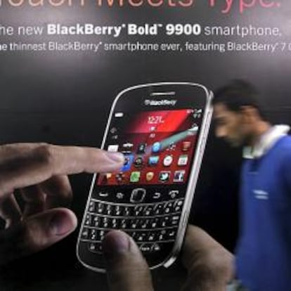 Las operadoras planean demandar a Blackberry por la caída del servicio