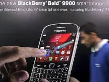 Las operadoras planean demandar a Blackberry por la caída del servicio