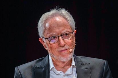 El escritor J. M. Coetzee en un momento de la conversación en el Museo del Prado, Madrid, el 3 de julio de 2023.