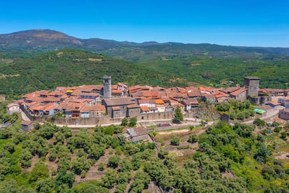 Vista aérea del pueblo salmantino de Miranda del Castañar.