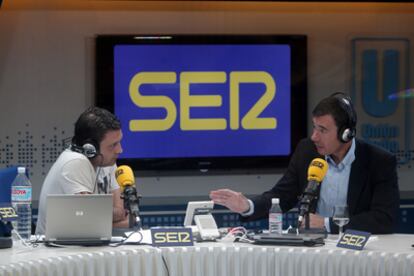 Tomás Gómez, durante la entrevista con Pedro Blanco en la Cadena Ser.