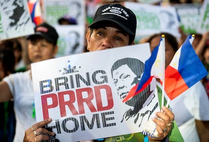 Manifestación en apoyo del expresidente filipino Rodrigo Duterte, en Manila, Filipinas, el 15 de marzo de 2025.