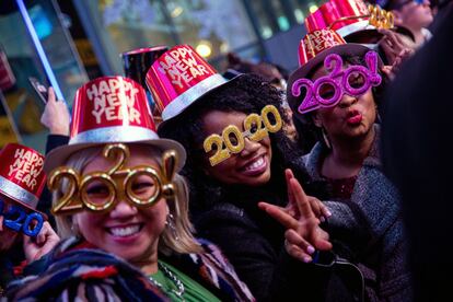 Ambiente en Times Square (Nueva York) durante la celebración del Año Nuevo.