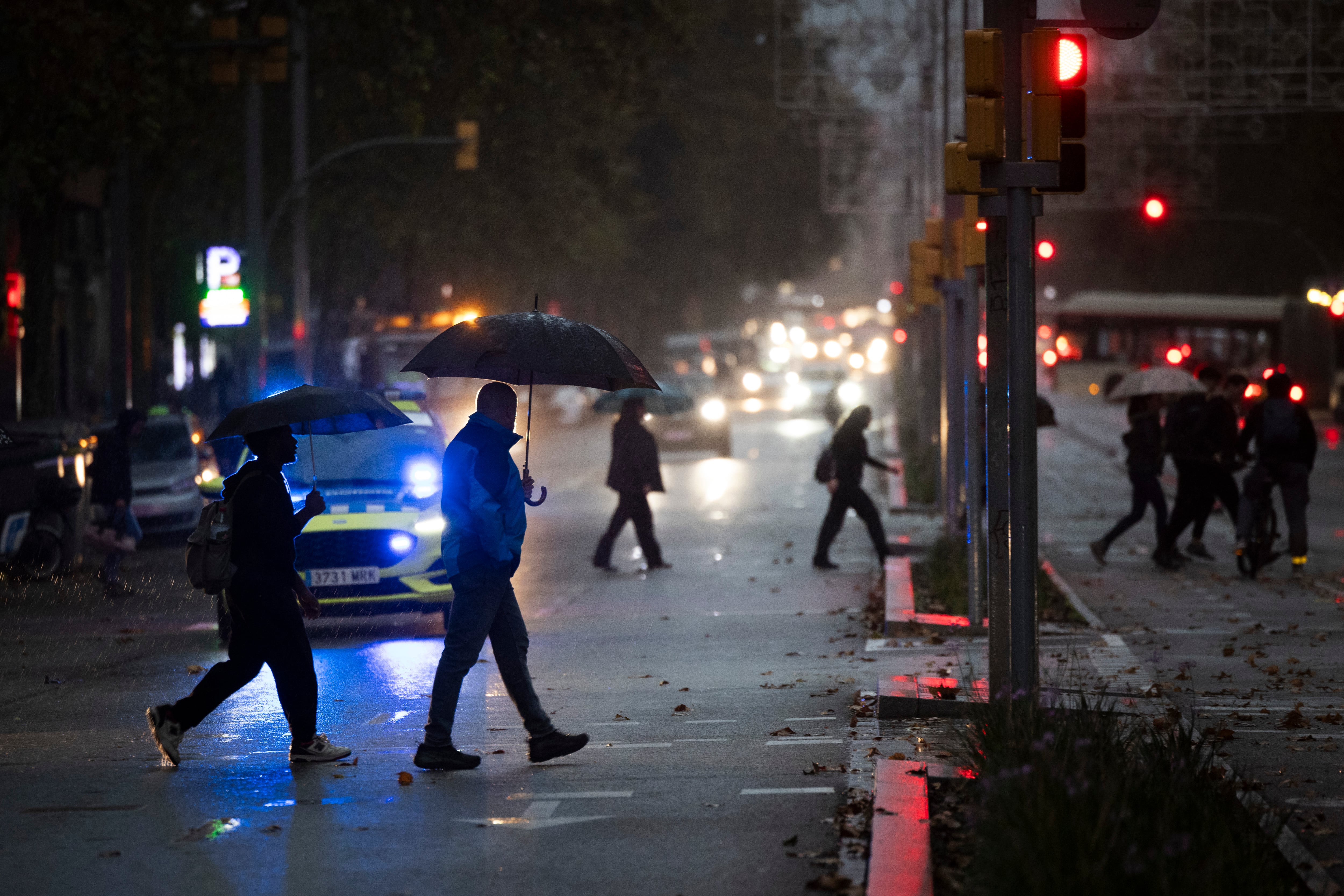 Las lluvias afectan a Barcelona a primera hora de la mañana.