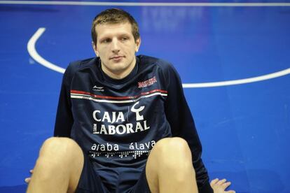 Teletovic con el Caja Laboral. 