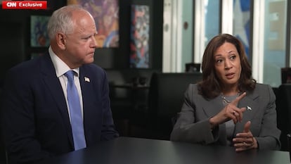 Kamala Harris y Tim Walz, durante la entrevista en la CNN.