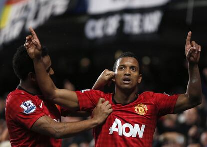 Nani celebra uno de los goles ante el Chelsea con Anderson.