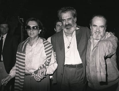 Diego Prado y Colón de Carvajal sale del cuartelillo de la Policía Municipal de Coslada (Madrid), el 6 de junio de 1983, tras estar secuestrado por ETA durante 72 días.