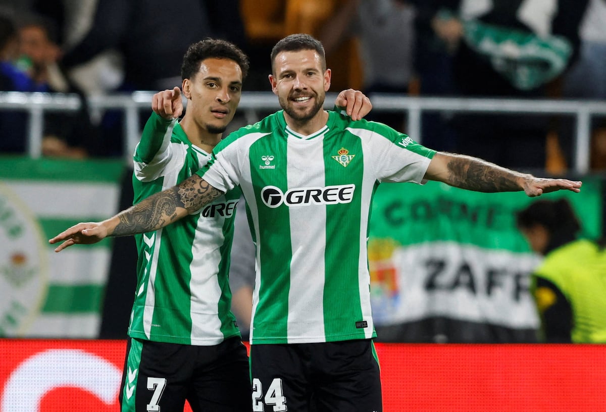 El Betis aplasta al Panathinaikos y hace historia