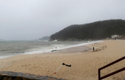 La playa de Huatulco, Oaxaca. El gobierno estatal ha habilitado 203 refugios temporales con capacidad para albergar a 26.800 personas, y se dispusieron hoteles para recibir a turistas.