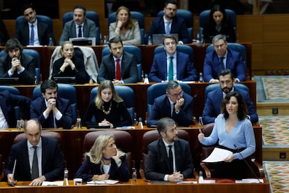 La presidenta de la Comunidad de Madrid, Isabel Díaz Ayuso, interviene en el pleno que se celebra este jueves en la Asamblea regional.