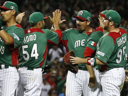 La selección de México comandada por Adrián González