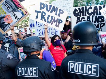 Protestas a las afueras de los m&iacute;tines de Trump