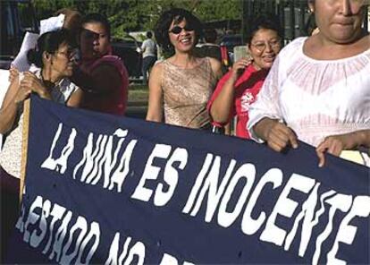 Manifestación de mujeres el pasado martes en Managua, defendiendo el derecho al aborto de la pequeña.