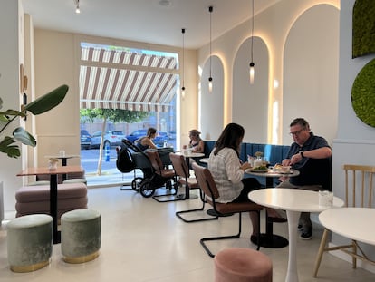 Vista de la sala de Krômbol Bakery, en Jerez.