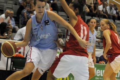 Un lance del partido de la Copa Galicia Femenina, entre el Durán Maquinaria Ensino de Lugo y el Celta Indepo.