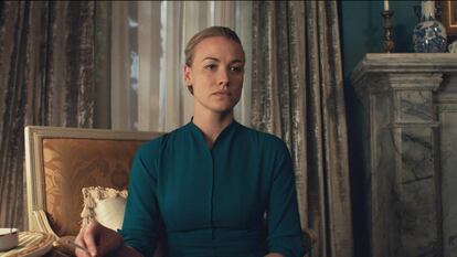 Yvonne Strahovski como Serena Joy en ‘Handmaid’s Tale’.