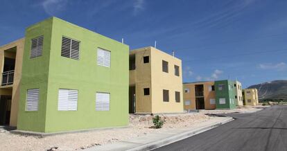 Viviendas construidas por el Gobierno en Puerto Pr&iacute;ncipe (Hait&iacute;). 
 