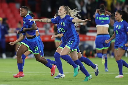 El equipo femenino de Brasil festeja su triunfo en la Copa América 2025.