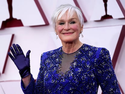 Glenn Close, a su llegada a la 93ª edición de los Oscar. La actriz protagonizó uno de los momentos de la noche con su 'perreo'.