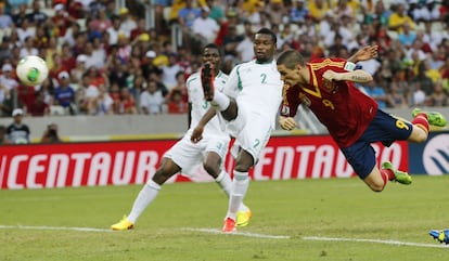 Torres marca el segundo gol del partido.