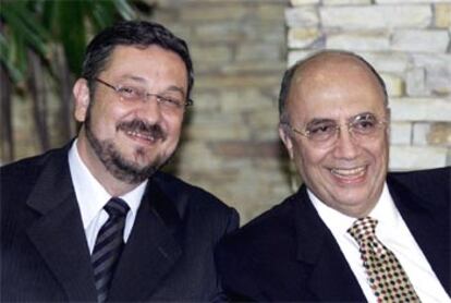 Antonio Palocci (izquierda) y Henrique Meirelles, tras conocerse sus nombramientos.