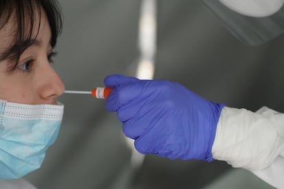 A coronavirus test is administered at Basurto Hospital in Bilbao.