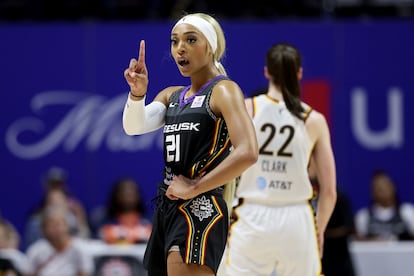 DiJonai Carrington during a WNBA game between the Connecticut Sun and the Indiana Fever.