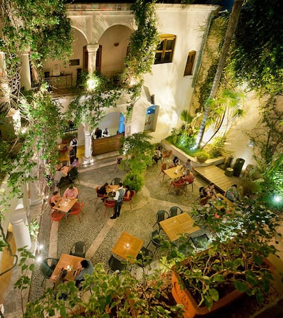 Vista del patio interior del restaurante Lulú. 