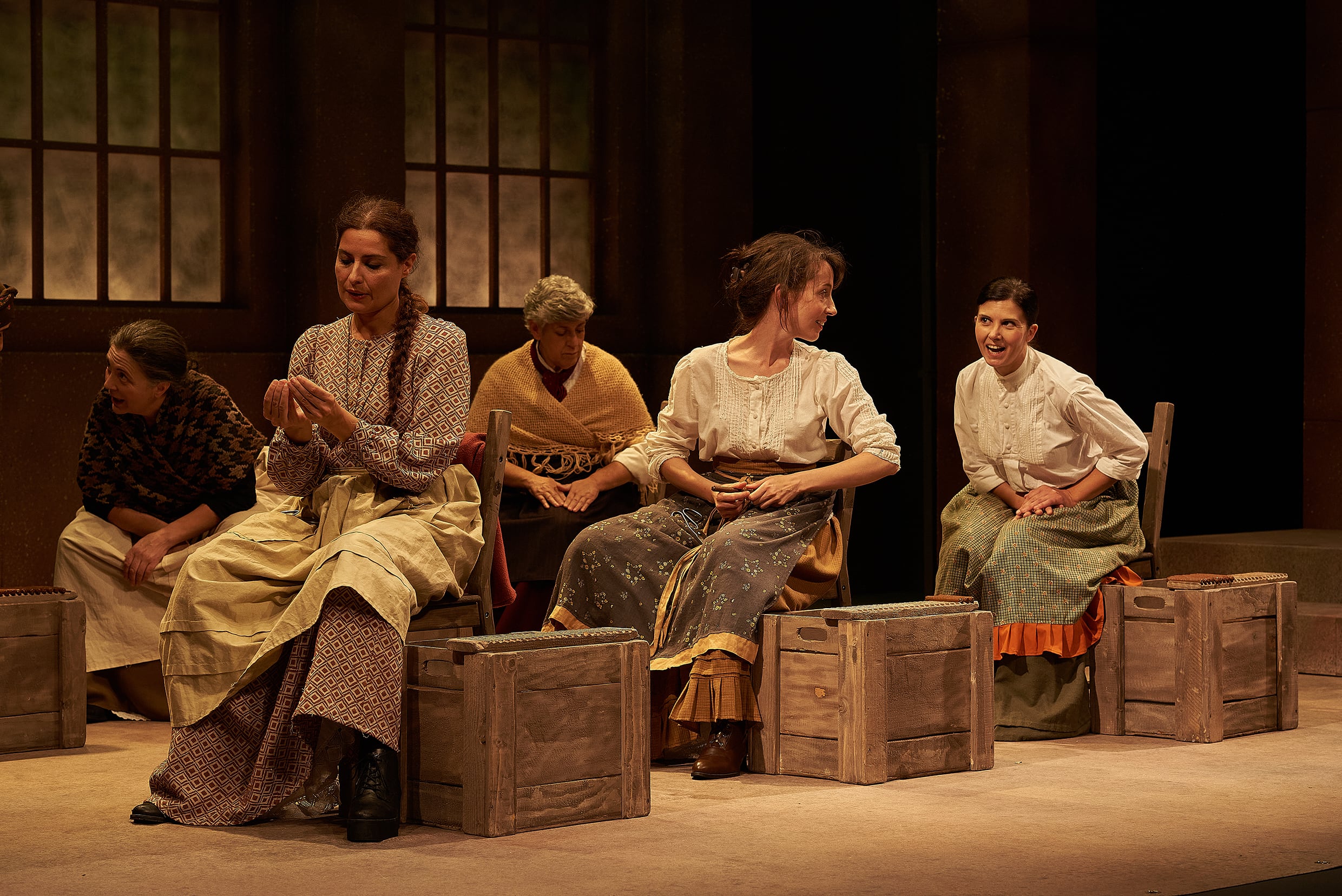 Imagen de escena de la obra 'Cigarrera', Fotografía: CRIS BECERRA (TEATRO FERNANDO FERNÁN GÓMEZ)