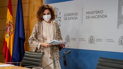 La ministra de Hacienda, María Jesús Montero, en la rueda de prensa de este viernes.