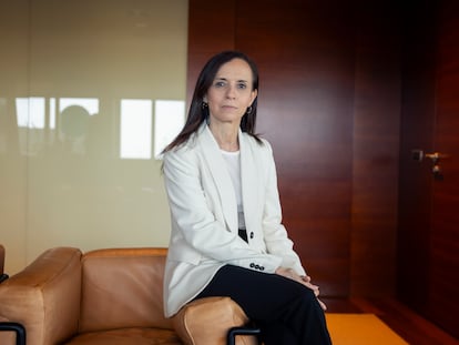 Beatriz Corredor, presidenta de Red Eléctrica, tras la entrevista este miércoles en la sede central de la empresa, en Madrid.