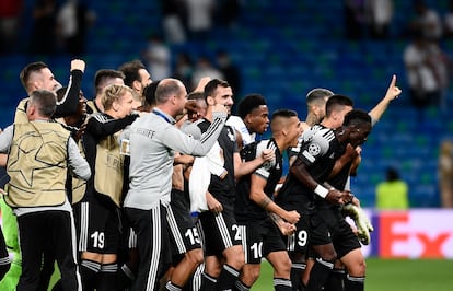 Celebración de los jugadores del Sheriff después de la victoria ante Real Madrid