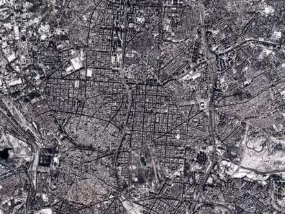 Madrid, en blanco y negro desde el espacio por Filomena