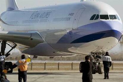 Un Airbus de China Airlines llega al aeropuerto de Pekín.