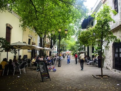 Restaurantes y casas coloniales en el centro hist&oacute;rico de Santo Domingo, en la Rep&uacute;blica Dominicana. 