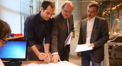 Ignacio Aguado (Ciudadanos); Ángel Gabilondo (PSOE) y José Manuel López (Podemos) formalizan la propuesta de una comisión de investigación sobre la corrupción de las dos últimas legislaturas.